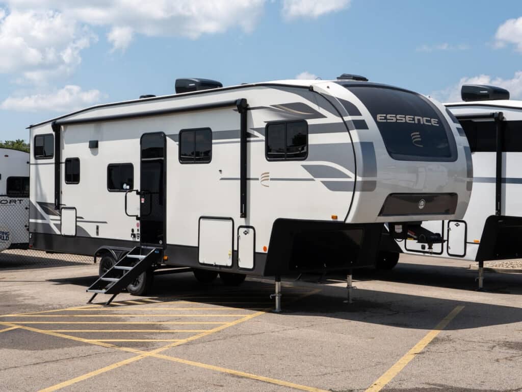 Fifth Wheel Bunkhouse