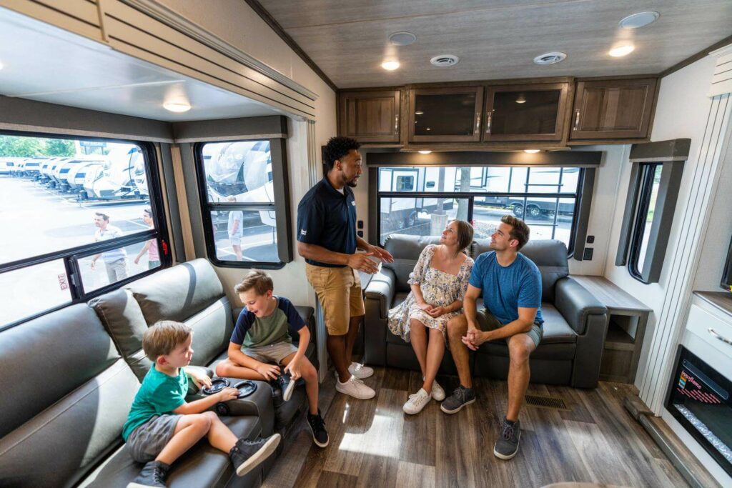Large 5th Wheel Bunkhouse