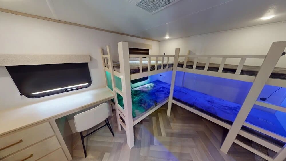 5th Wheels with Bunk Rooms