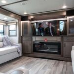 Front Living 5th Wheels